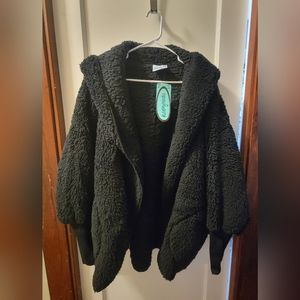 Nordic Beach NWT OS Black Wrap